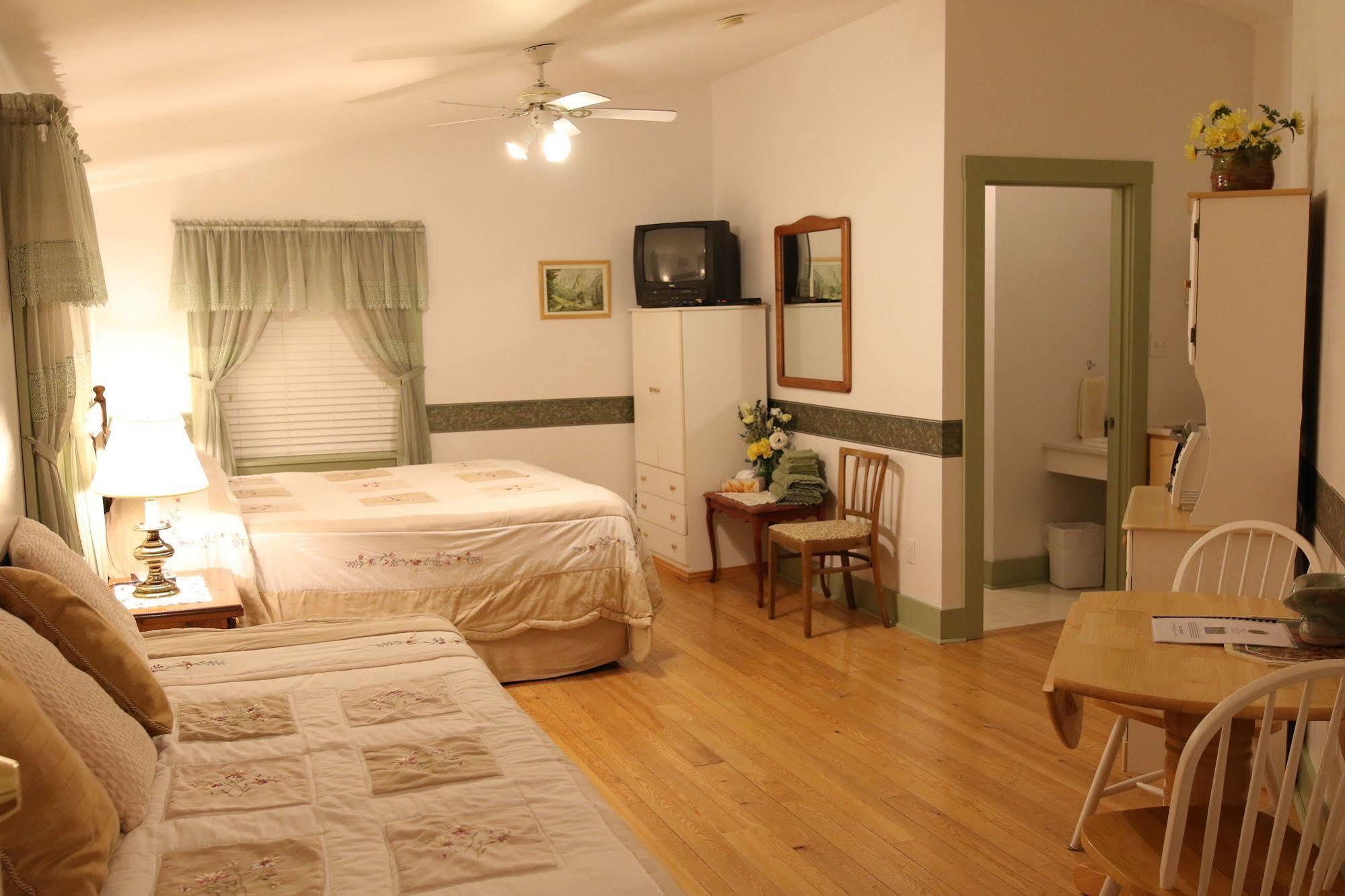 Anchorage House And Cottages ฮาลิแฟกซ์ ภายนอก รูปภาพ