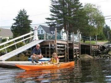 Anchorage House And Cottages ฮาลิแฟกซ์ ภายนอก รูปภาพ